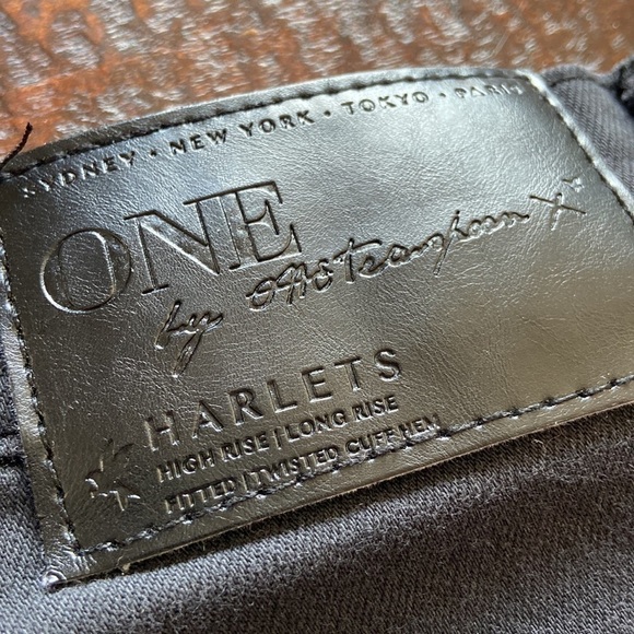 ONE Teaspoon Harlets High Rise Long Rise Fitted Twisted Cuff Hem Black Size 27 - Picture 8 of 12